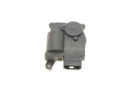 Моторчик заслонки печки Audi A3/Q3/VW Golf VII/Passat 12- Adler 2Q0907511G