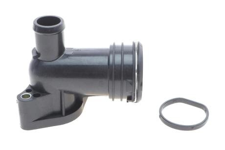 Фланец системы охлаждения MB C-class (W203/W204)/E-class (W211/W212) 05-15 OM642 Adler 6422001156