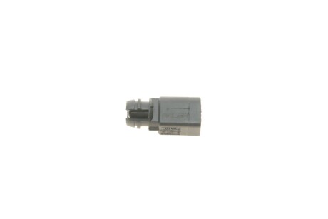 Датчик зовнішньої температури повітря Audi A6/Q7/Skoda Superb/VW Golf V/VI/Touran 00- (2 конт.) Adler 8Z0820535