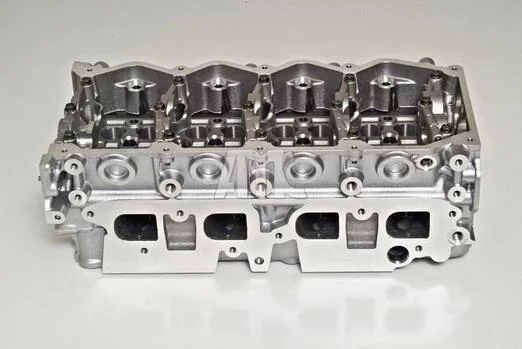 Головка блока цилиндров NISSAN YD25 COMMON RAIL AMC 908510 (фото 1)