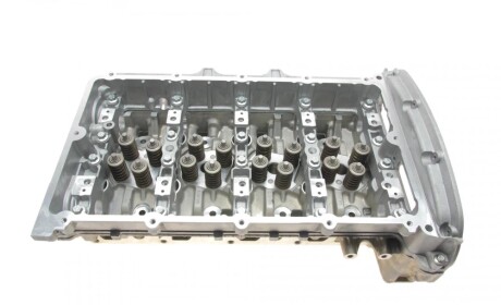 Головка блока цилиндров (с клапанами) Ford Transit/Peugeot Boxer 2.2TDCi/HDi 11- EURO5 AMC 908757