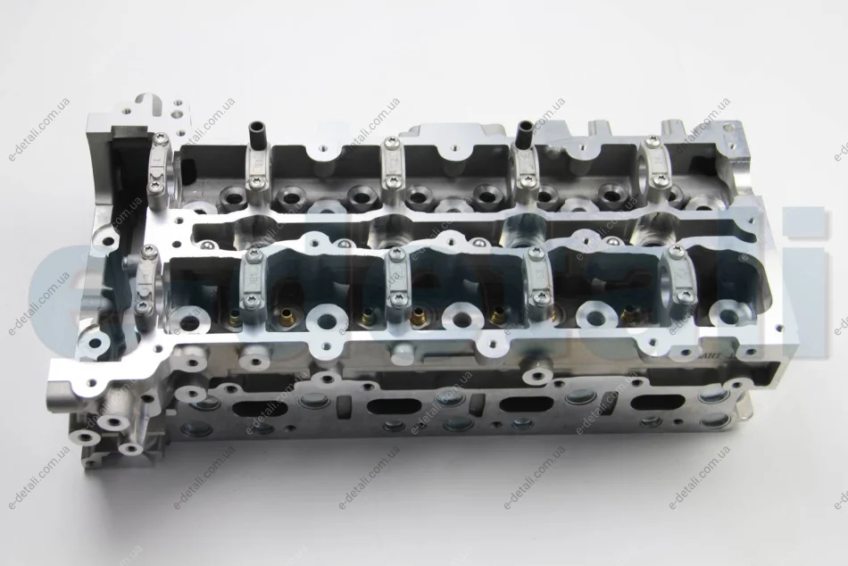Головка блока цилиндров MB Sprinter 906/Vito W639/W447 2.1 CDI 06- (3 holes thermostat connection) Asahi LP 98723 (фото 1)