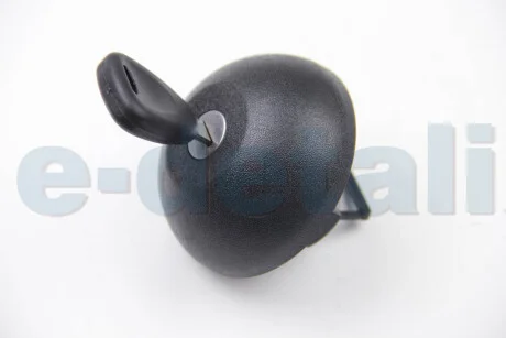 Крышка бензобака Renault Logan (04-), Sandero (08-), Master, Trafic (98-)/Opel Movano, Vivaro (98-) с ключем Asam ASAM 30539