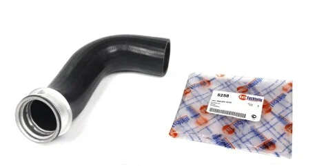 Патрубок интеркулера MB Vito (W639) 03- (R) (5258) AUTOTECHTEILE 100 5258