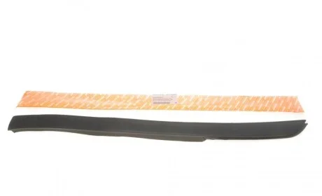 Накладка стекла лобового MB Vito (W638) 96-03 (R) AUTOTECHTEILE 100 6909