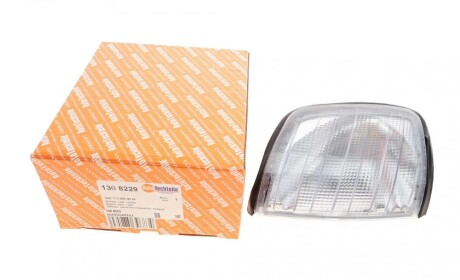 Поворот передний MB E-class (W124) 92-98 (R) (белый) AUTOTECHTEILE 130 8229