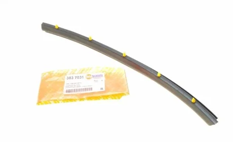Уплотнитель двери (передней) VW T5 03- (L) (наружный) (8370.31) AUTOTECHTEILE 383 7031