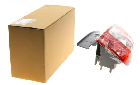 Ліхтар задній Renault Duster 15-17 (R) AUTOTECHTEILE 503 0326
