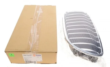 Решітка радіатора BMW 5 (F10) 13-16 (L) (хром) AUTOTECHTEILE 700 0337