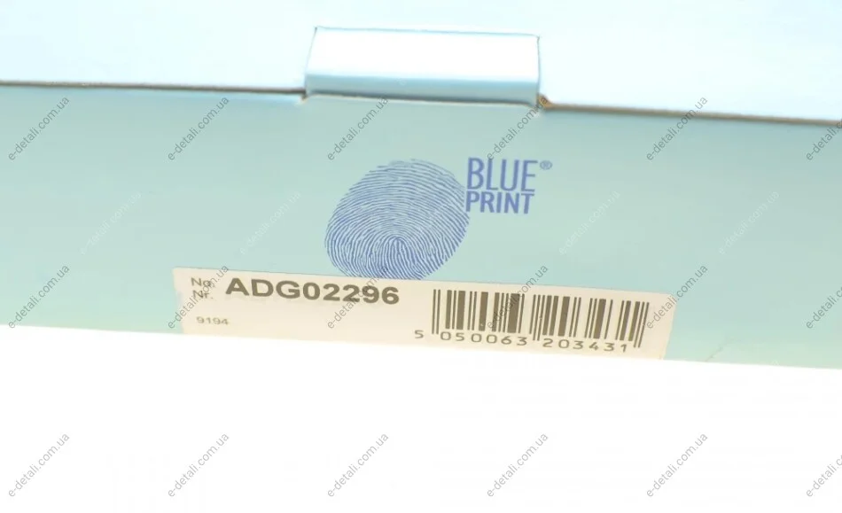 Фильтр воздушный Chevrolet Lacetti/Nubira 2.0D 05- BLUE PRINT ADG02296 (фото 1)
