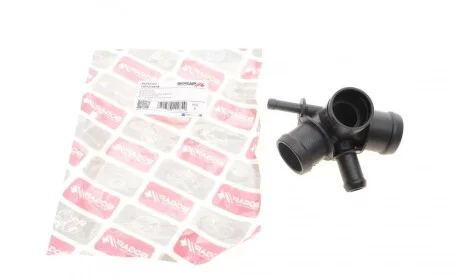 Фланец системы охлаждения VW Bora/ Golf IV 98 05 BOGAP A4252143