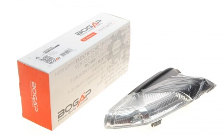 Повторитель поворота на зеркало Skoda Octavia 04-13 (L) BOGAP A5915100
