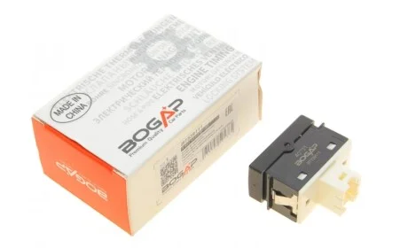Кнопка склопідіймача (R) BMW 3 (E36) 93-98 BOGAP B7339111