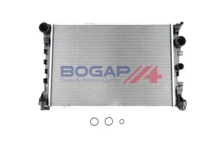 Радіатор охолодження двигуна BOGAP C4210117