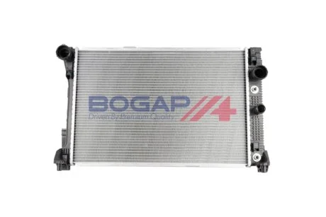 Радіатор охолодження двигуна BOGAP C4210199