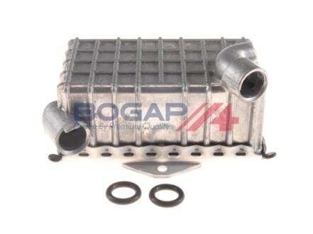 Радіатор масляний MB E-class (W210) 95-10 BOGAP C4222101