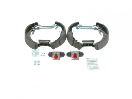 Комплект бараб.колодки+циліндр BOSCH 0204114633