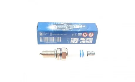 Свеча зажигания Suzuki BOSCH 0 242 060 501