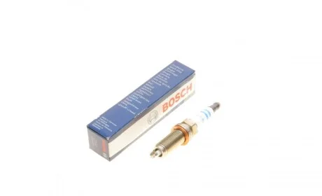 Свічка запалювання Land Rover Discovery/Range Rover 17- BOSCH 0 242 140 566