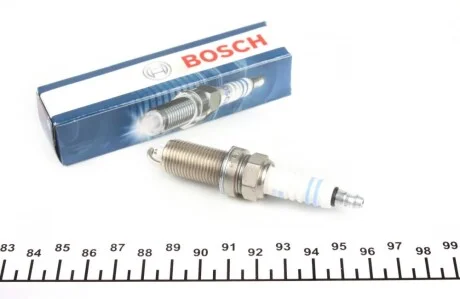 Свічка запалювання Citroen Berlingo/Peugeot Partner 1.6i 00- BOSCH 0242229797