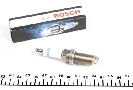 Свеча зажигания Peugeot Expert/Partner 1.6/2.0i 00- BOSCH 0 242 232 515