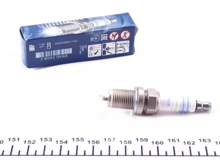 Свічка запалювання Toyota Camry 91-01 BOSCH 0 242 235 667