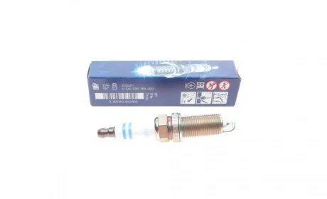 Свеча зажигания Mitsubishi Colt/Lancer 04- BOSCH 0 242 235 769