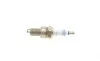 Свеча зажигания (к-кт 4шт) VW T4/T3/Passat/LT (28-35)/Golf II/III/Caddy 0.9-2.5 65- BOSCH 0 242 235 909 (фото 3)
