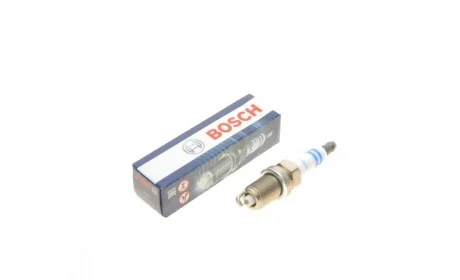 Свічка запалювання Honda Odyssey 05-/Pilot 3.5 02-04 BOSCH 0 242 236 592