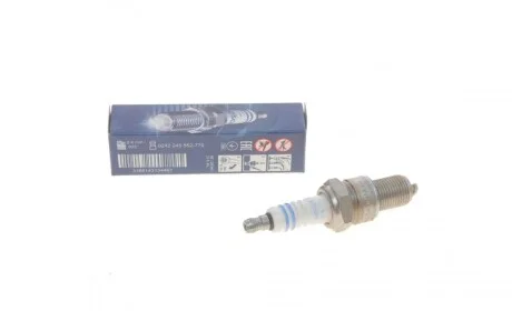 Свічка запалювання VW Passat/Golf 1.5/1.6 -83 BOSCH 0 242 245 552