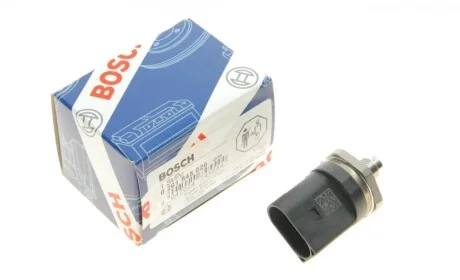 Датчик давления топлива VW Caddy/Touran 2.0EcoFuel 06-15 BOSCH 0 261 545 026