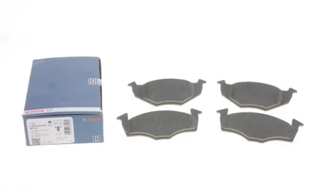 Колодки тормозные (передние) Seat Cordoba/Ibiza II 93-02/VW Golf III 91-99/Polo 95-02 BOSCH 0986424449