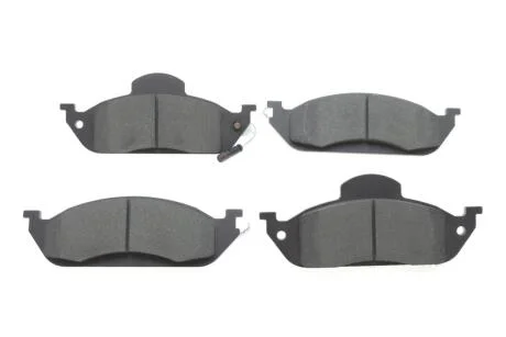 Колодки гальмівні (передні) MB M-class (W163) 98-05 (+датчик) BOSCH 0986424611