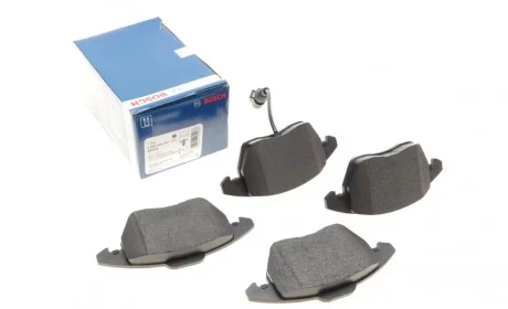 Колодки тормозные (передние) VW Caddy 03- (с датчиком) BOSCH 0 986 424 797