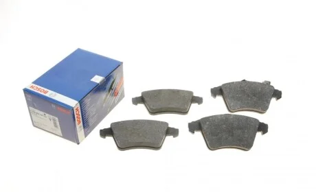 Колодки тормозные (передние) VW Multivan/T5 03-/T6 15- (с датчиком) BOSCH 0 986 494 107
