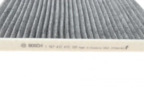 Фильтр салона Ford Fiesta 1.0-1.6TDCI 08- (угольный) BOSCH 1 987 432 415