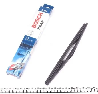 Щетка стеклоочистителя (задняя) (300mm) Renault Twingo 93-07/Citroen C1 05-14 BOSCH 3 397 004 628