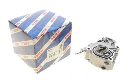 Насос вакуумный Ford Galaxy/Mondeo/Land Rover Discovery Sport 2.2D 06- (снято с поставок) BOSCH F 009 D02 693