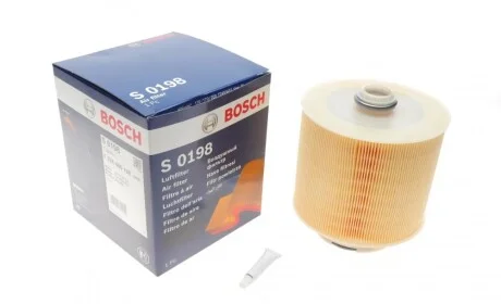 Фильтр воздушный Audi A6 2.4-4.2 04-11 BOSCH F 026 400 198