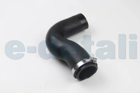 Патрубок интеркулера Sprinter 06- Пр. BSG BSG 60-720-018