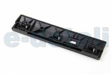 Планка задньої двері (верхня) Sprinter/LT 95-06 BSG BSG 60-920-007