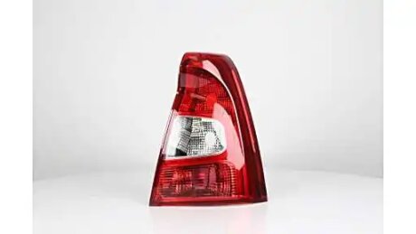 Ліхтар зад. LOGAN 1.5-1.6 10- BSG BSG 75-805-041