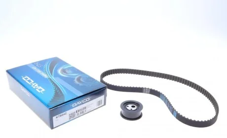 Комплект ременя ГРМ DAYCO KTB842