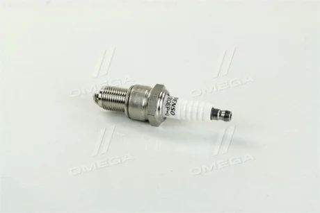 Свіча запалювання VW Polo 84-94, Golf II 83-92; AUDI 100 82-91; RENAULT Clio I 90-98, Megane 96-03, 19 88-00; MERCEDES-BENZ G-Class W463 90-18, T1 (601) 77-95 DENSO W20EPU#4