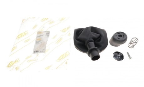 Ручка КПП с пыльником черный 5 ступ без рамки VW T6 (16-19) DPA 77111642602 (фото 1)