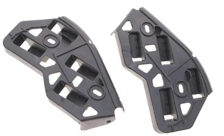 Кронштейн кріплення бампера (переднього) VW Golf V/Polo IV/V 1.4 02-14 DPA 88070004302