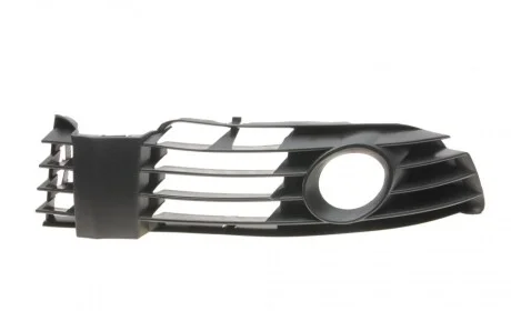 Вставка бампера (без противотуманки) VW Passat 00-05 (R) DPA 88530608702