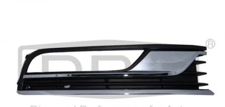 Решетка противотуманной фары правая (хром) VW Passat (11-15) DPA 88541331602