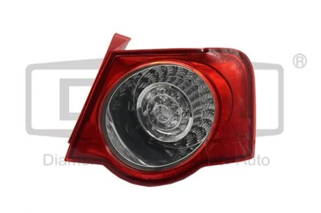 Ліхтар правий зовнішній VW Passat (05-10)) DPA 89450209402