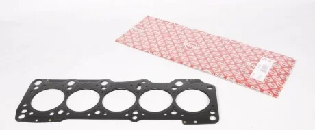 Прокладка ГБЦ VW T4 2.4D (2 метки) (1.57mm) ELRING 632.121
